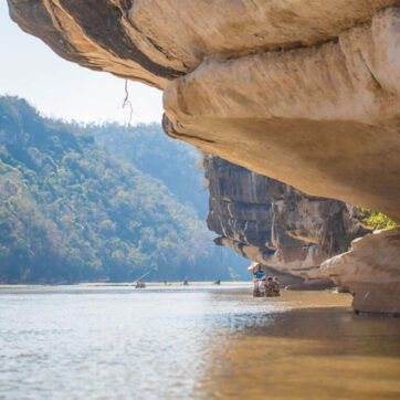 15-Day East and West Crossing the Tsiribihina RiverÂ