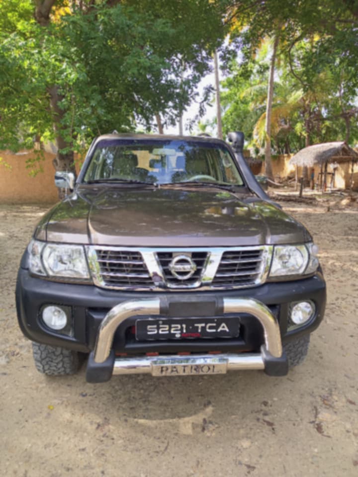 Drive Smoothly Through Madagascar with an Expert Team - Image 8