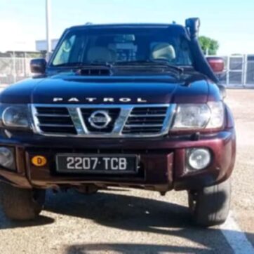 Drive Smoothly Through Madagascar with an Expert Team